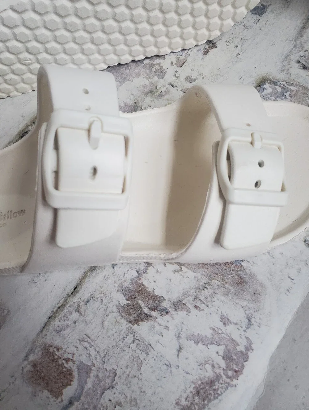​Goodfellow & Co Men's Off White Slide Sandals Size 7.5 Casual Slip On Shoes